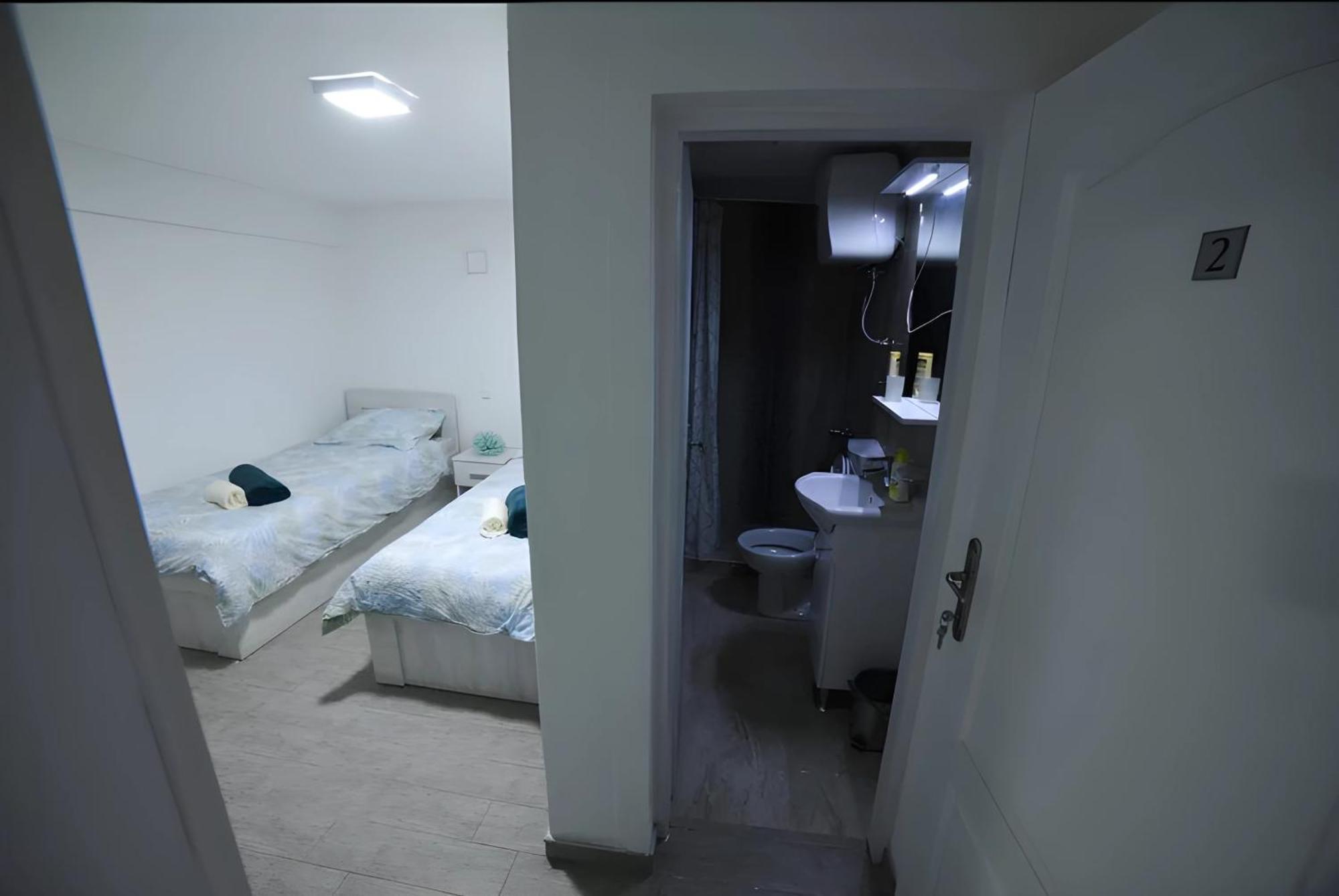 Hostel トゥズラ エクステリア 写真