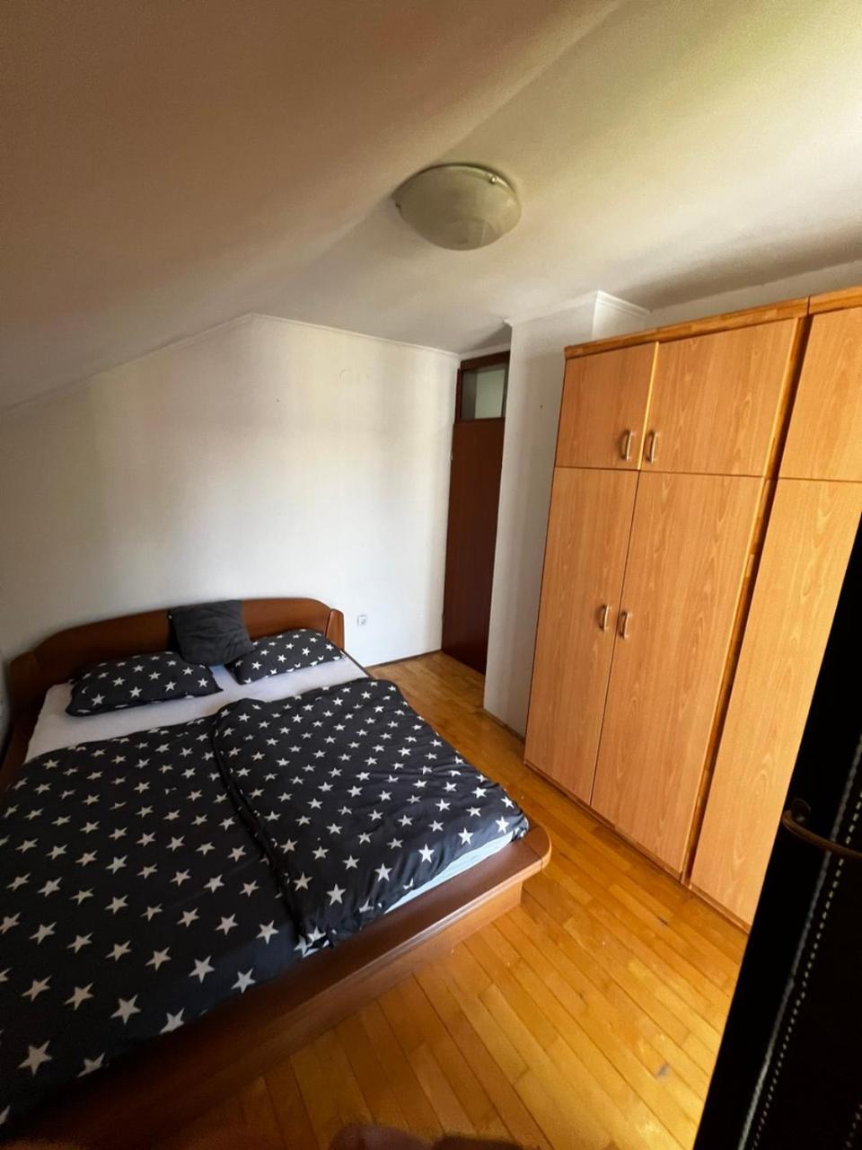 Hostel トゥズラ エクステリア 写真