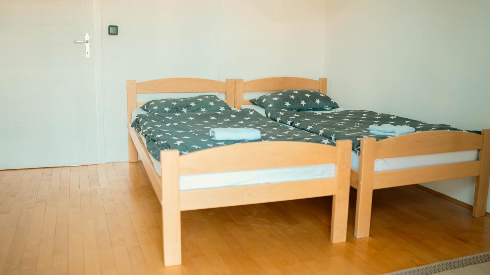 Hostel トゥズラ エクステリア 写真